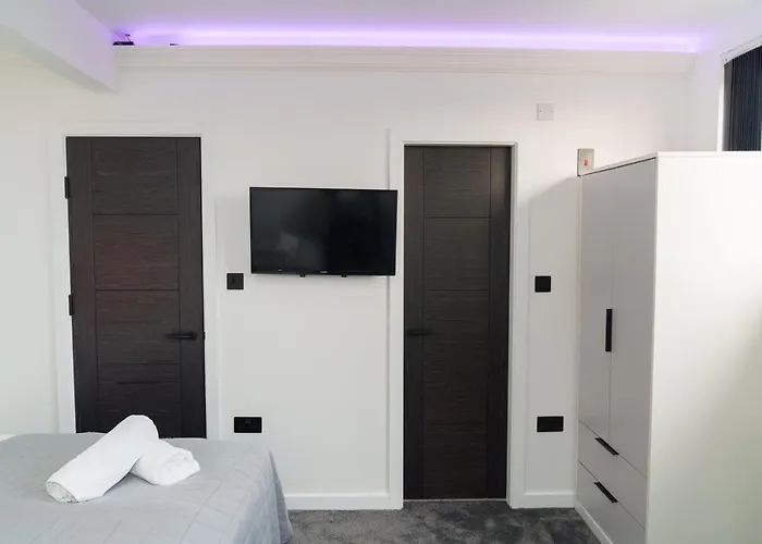 Kitchener House Leeds (West Yorkshire)