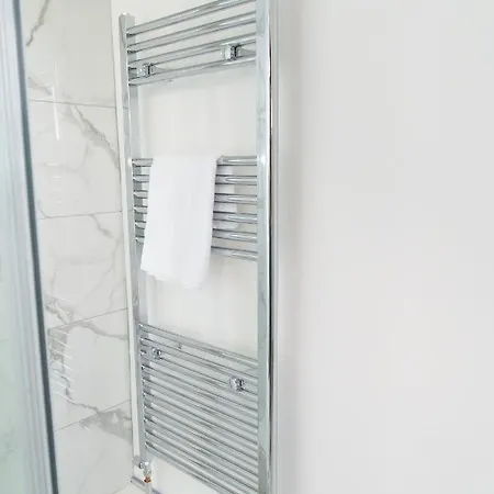 Kitchener House Leeds (West Yorkshire)