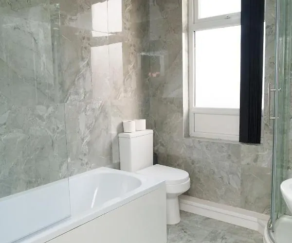 Kitchener House * Leeds