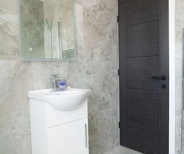 Kitchener House * Leeds